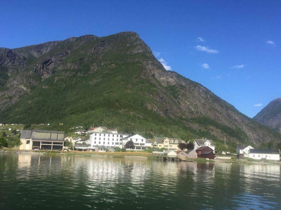 Skjolden Hotel Buitenkant foto