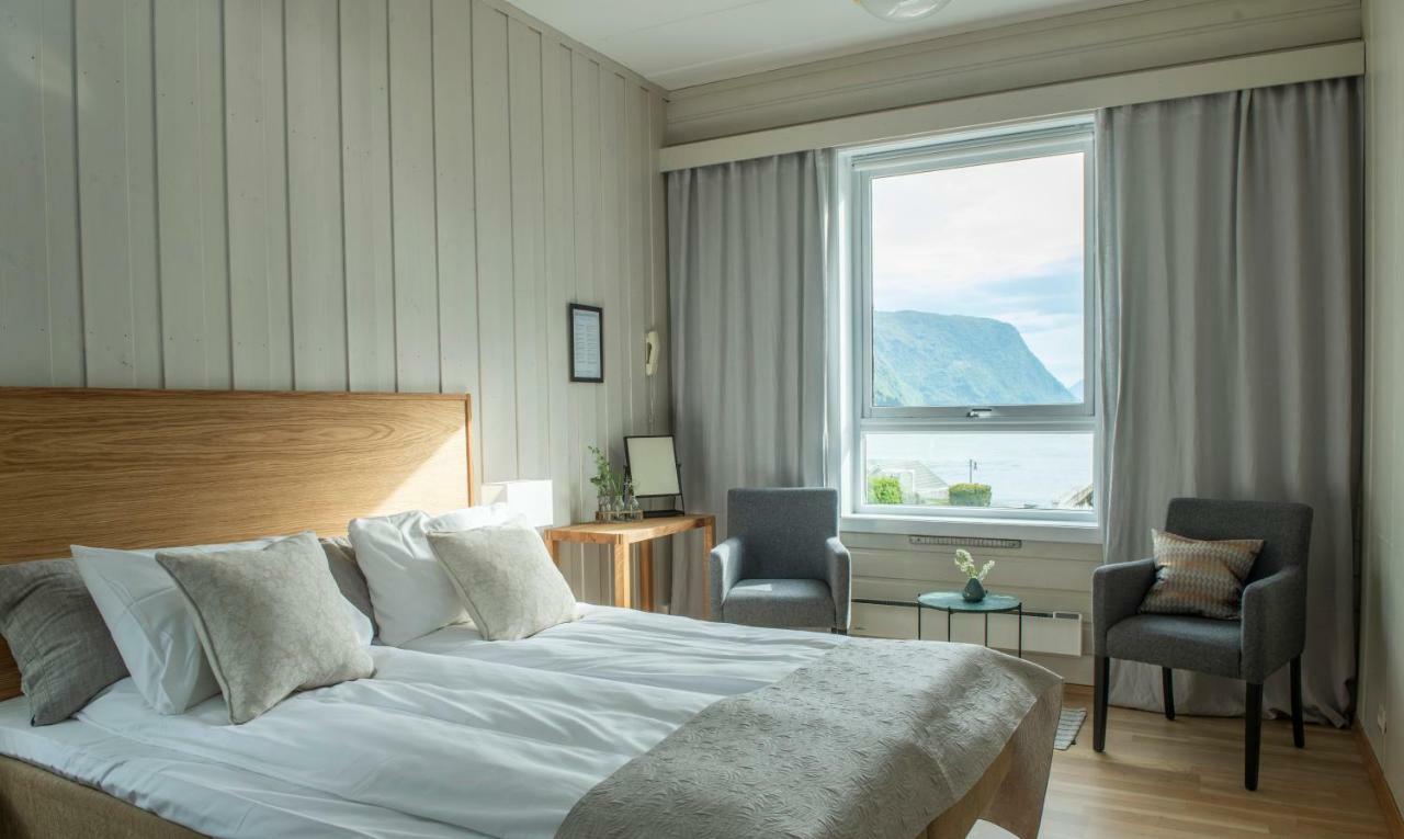 Skjolden Hotel Buitenkant foto